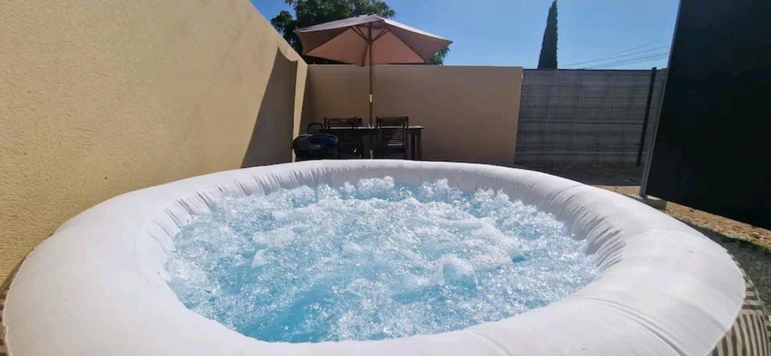 Villa Cosy House Jacuzzi Carpentras Exterior foto